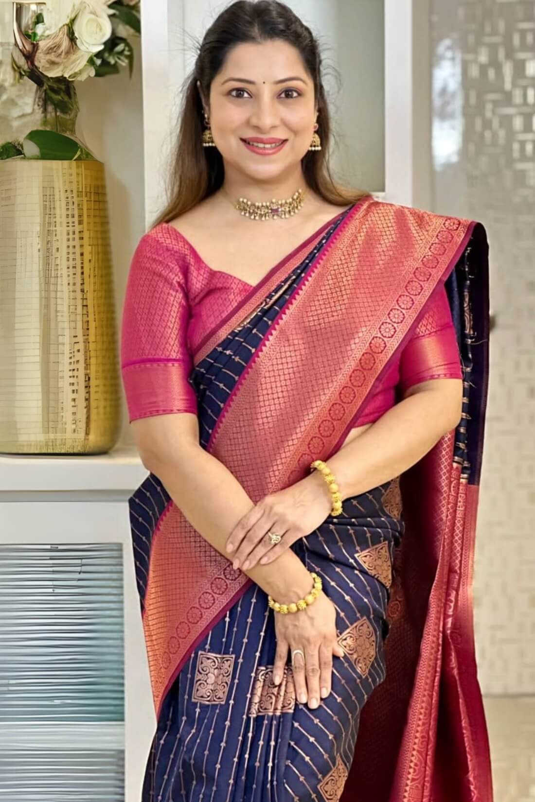 Susurrous Navy Blue Soft Silk Saree With Delightful Blouse Piece