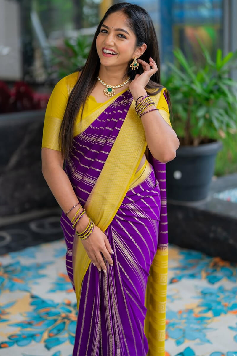 Staring Purple Soft Silk Saree With Stunner Blouse Piece