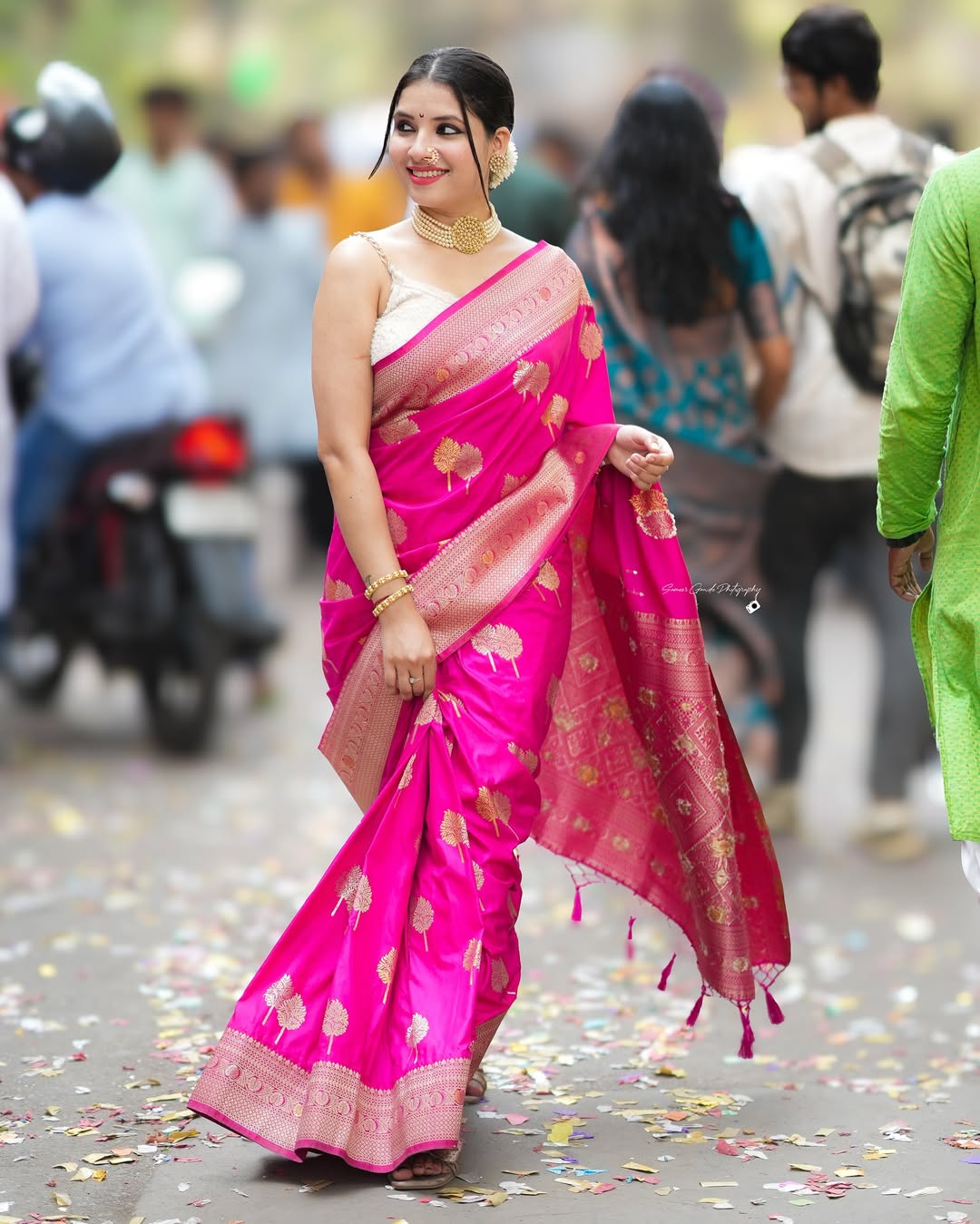 Felicitous Dark Pink Soft Silk Saree With Supernal Blouse Piece