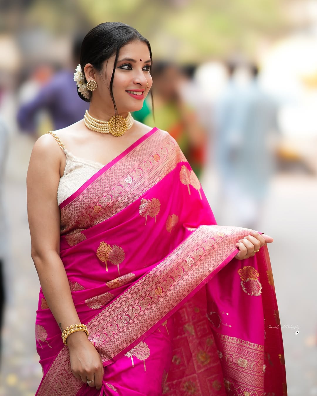 Felicitous Dark Pink Soft Silk Saree With Supernal Blouse Piece