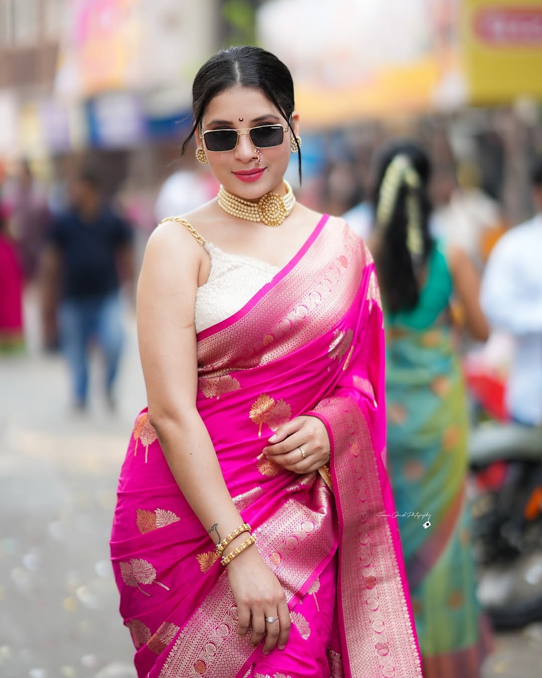 Felicitous Dark Pink Soft Silk Saree With Supernal Blouse Piece
