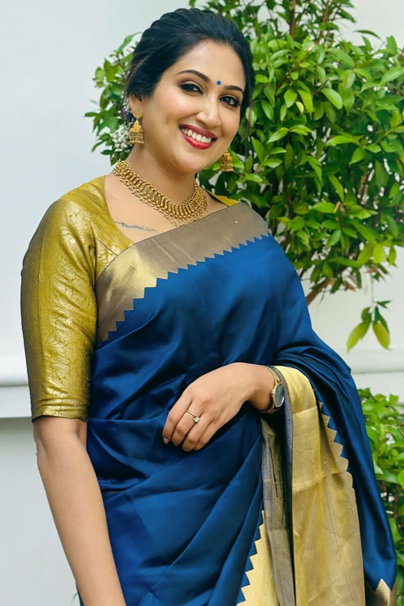 Eye-catching Navy Blue Soft Silk Saree With Vivacious Blouse Piece