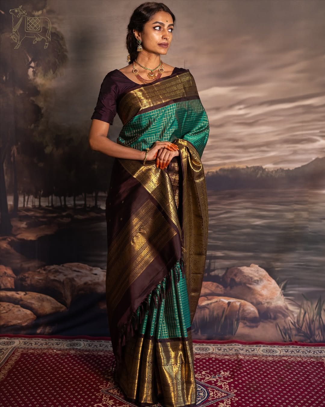 Eclat Rama Soft Silk Saree With Enthralling Blouse Piece