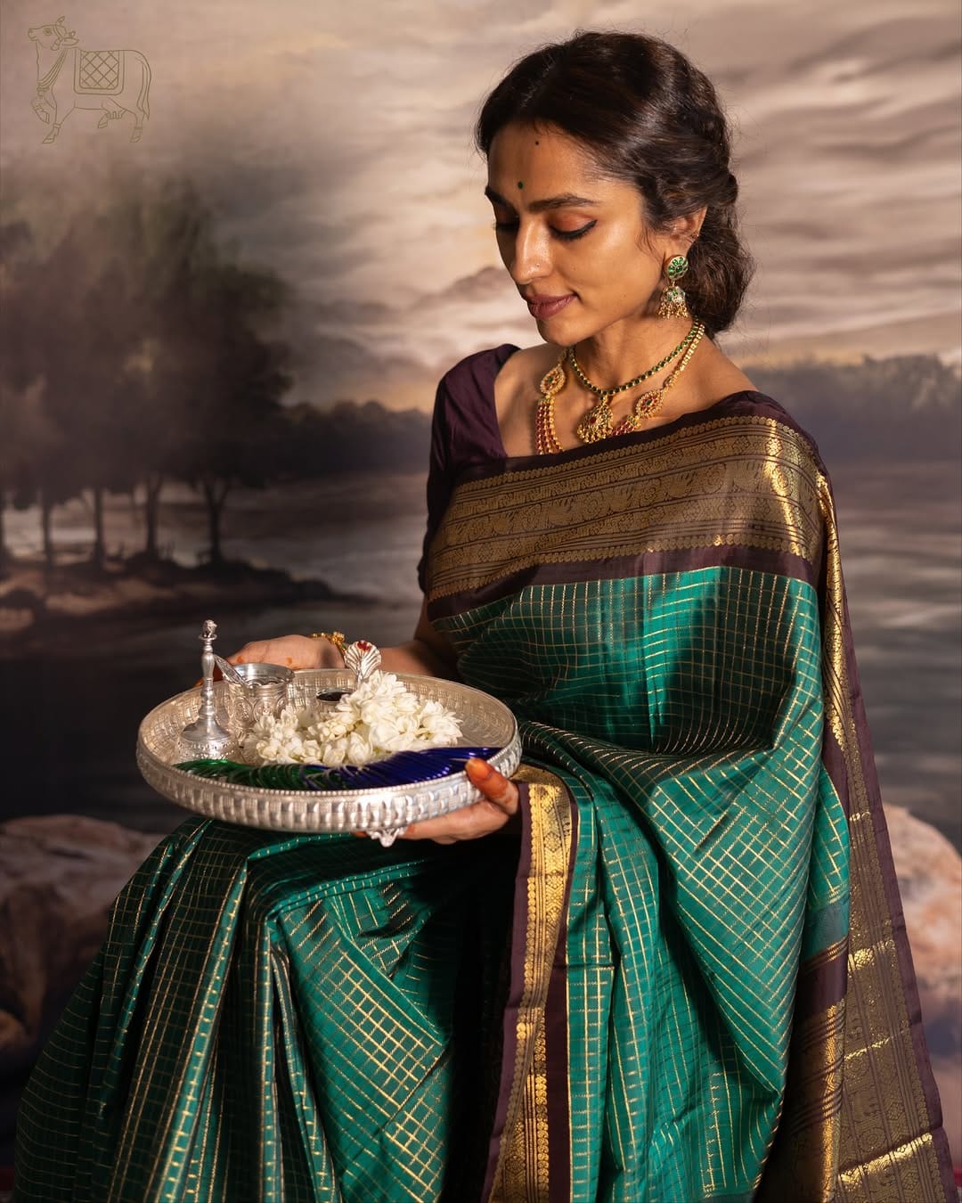 Eclat Rama Soft Silk Saree With Enthralling Blouse Piece