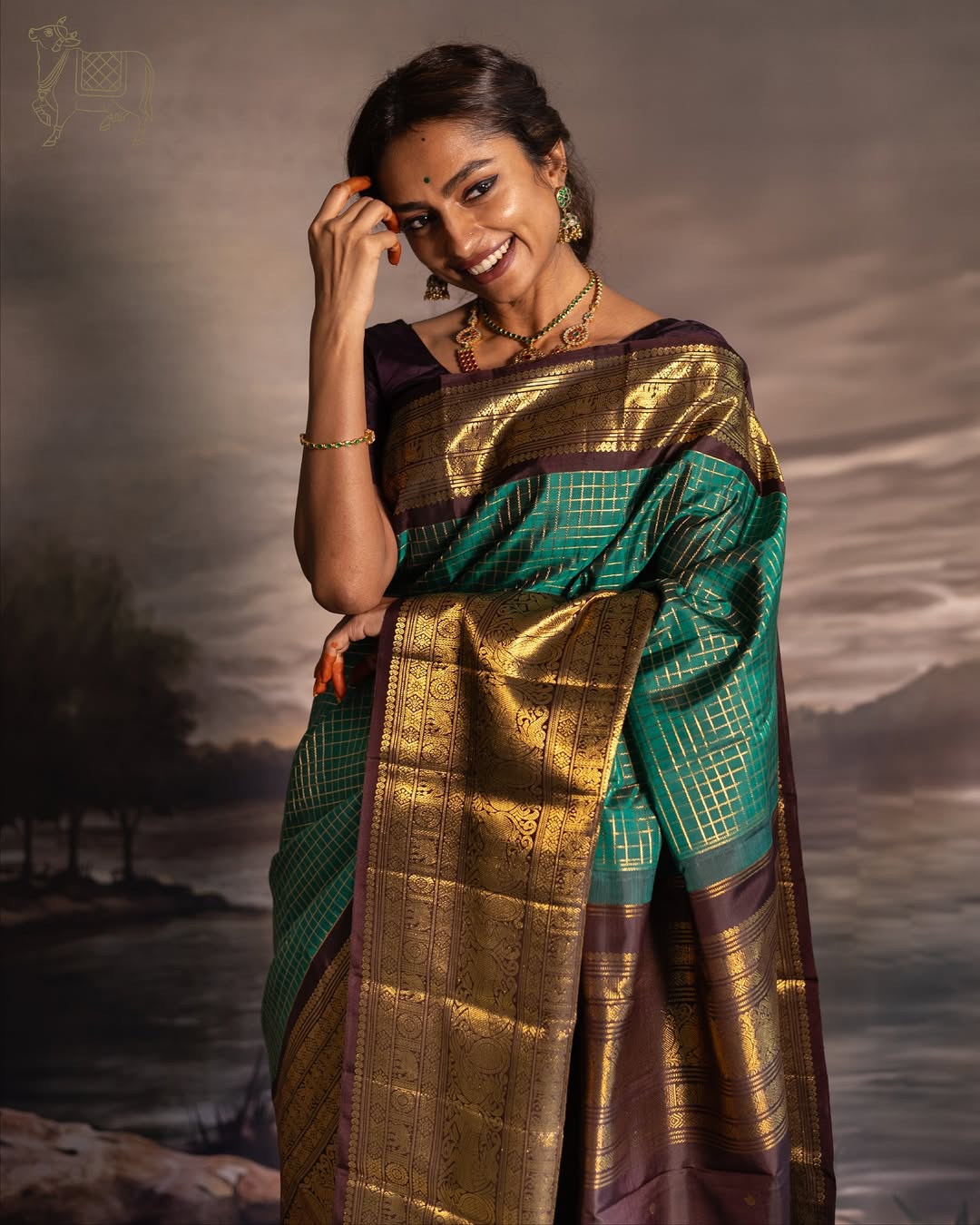 Eclat Rama Soft Silk Saree With Enthralling Blouse Piece