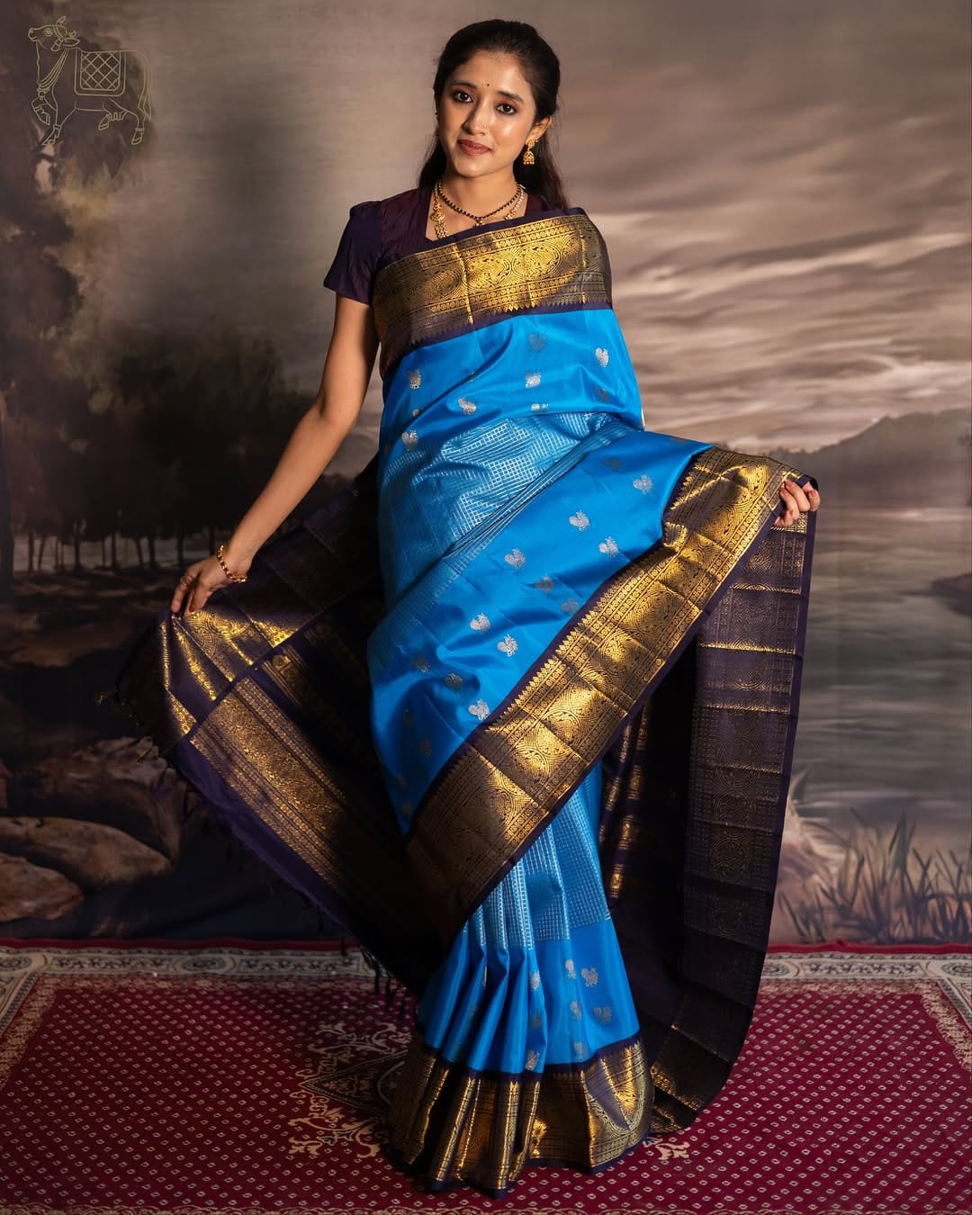 Ravishing Firozi Soft Silk Saree With Invaluable Blouse Piece