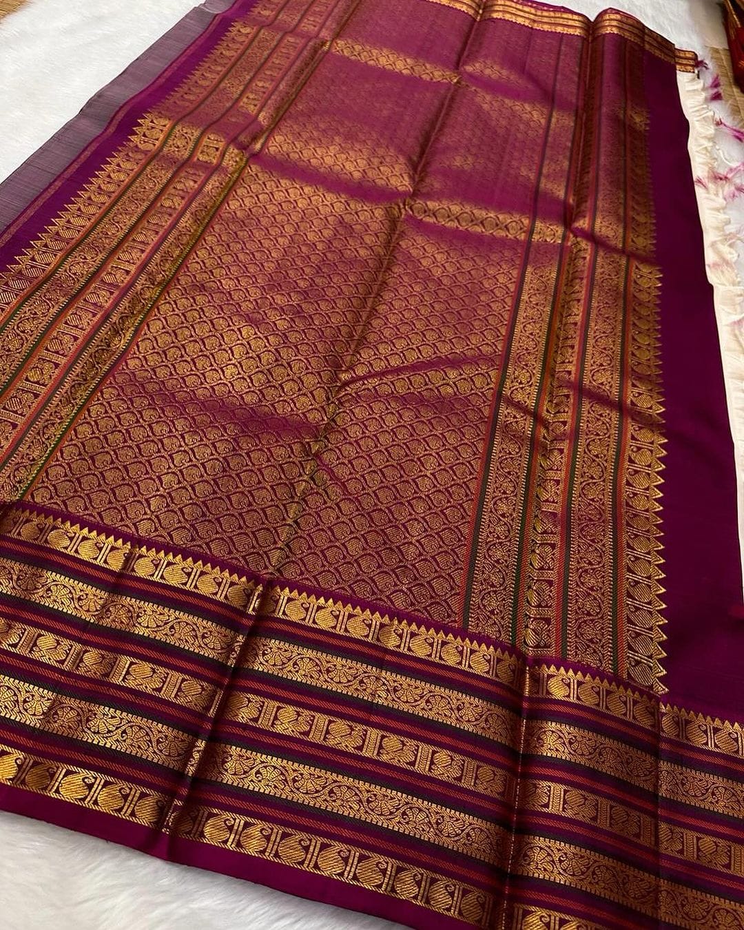 Luxuriant Yellow Soft Banarasi Silk Saree With Exemplary Blouse Piece