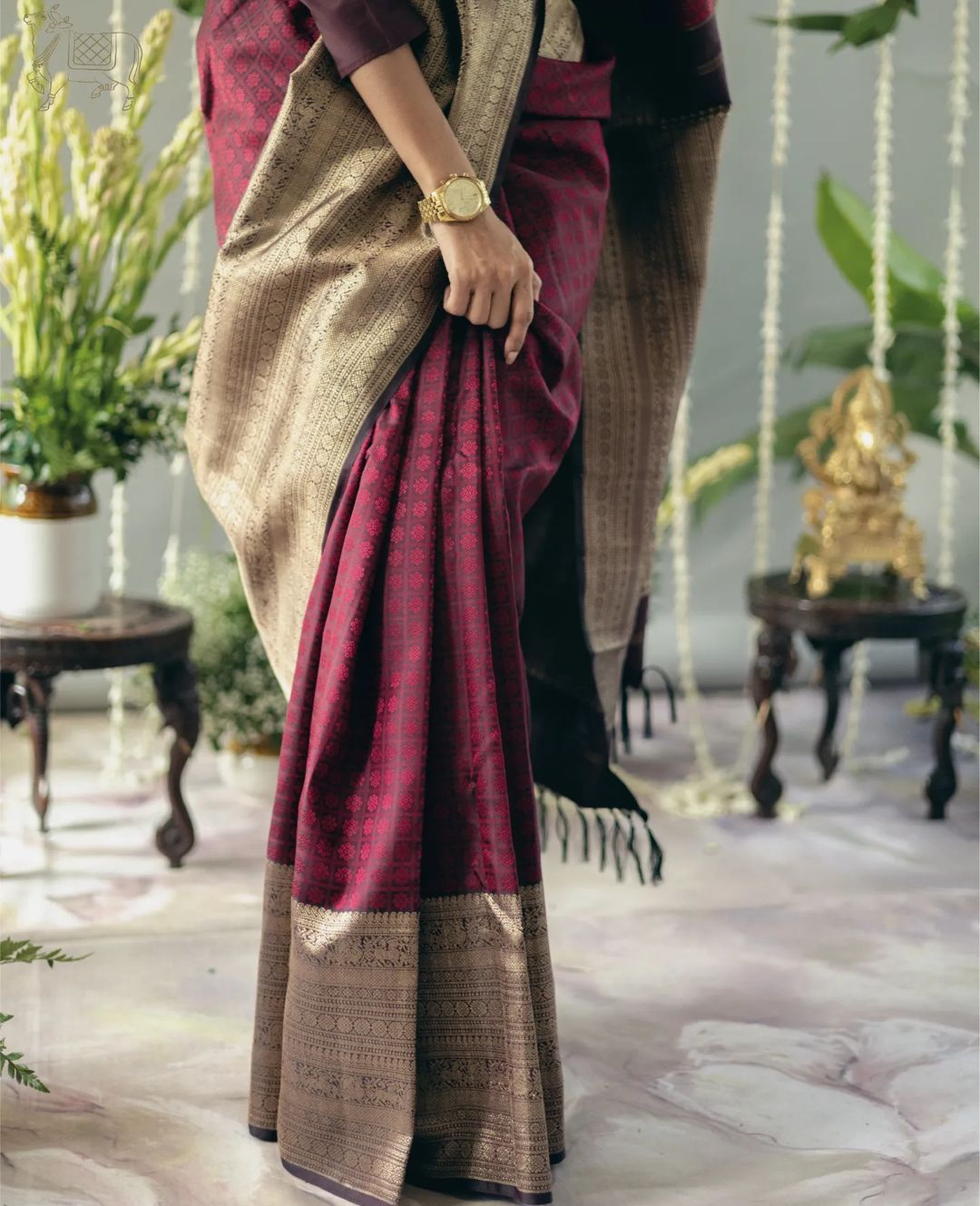 Enthralling Wine Soft Silk Saree With Tantalizing Blouse Piece