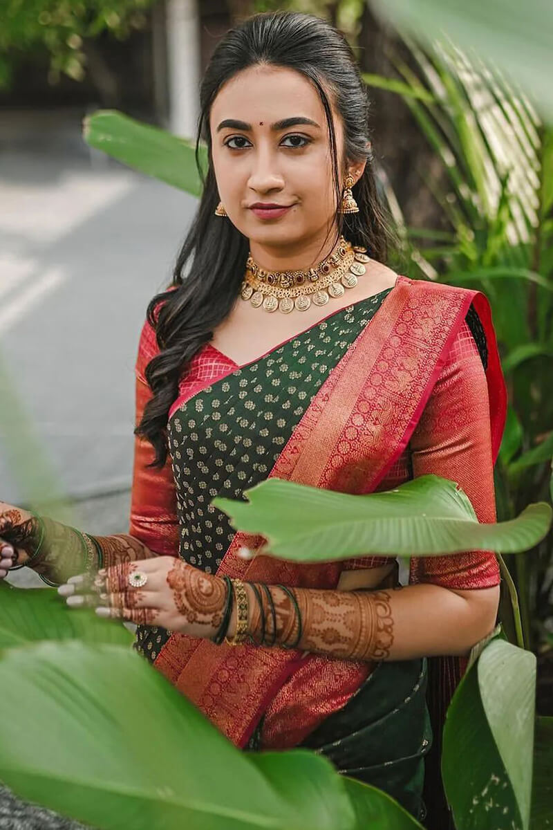 Admirable Dark Green Soft Silk Saree With Fugacious Blouse Piece