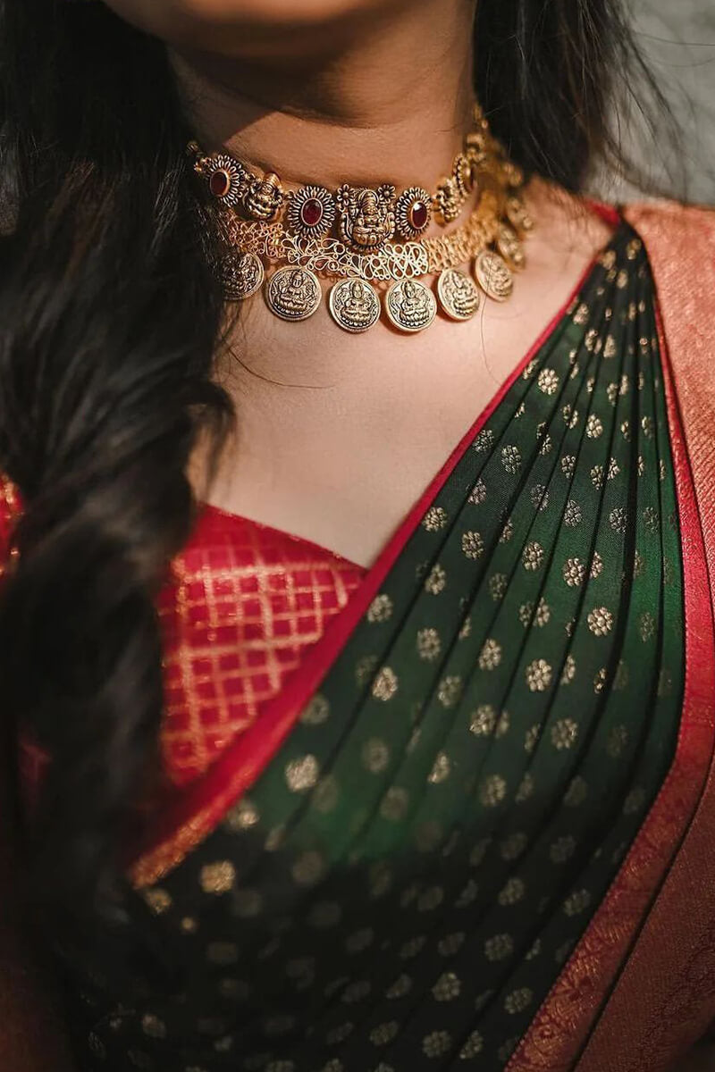Admirable Dark Green Soft Silk Saree With Fugacious Blouse Piece
