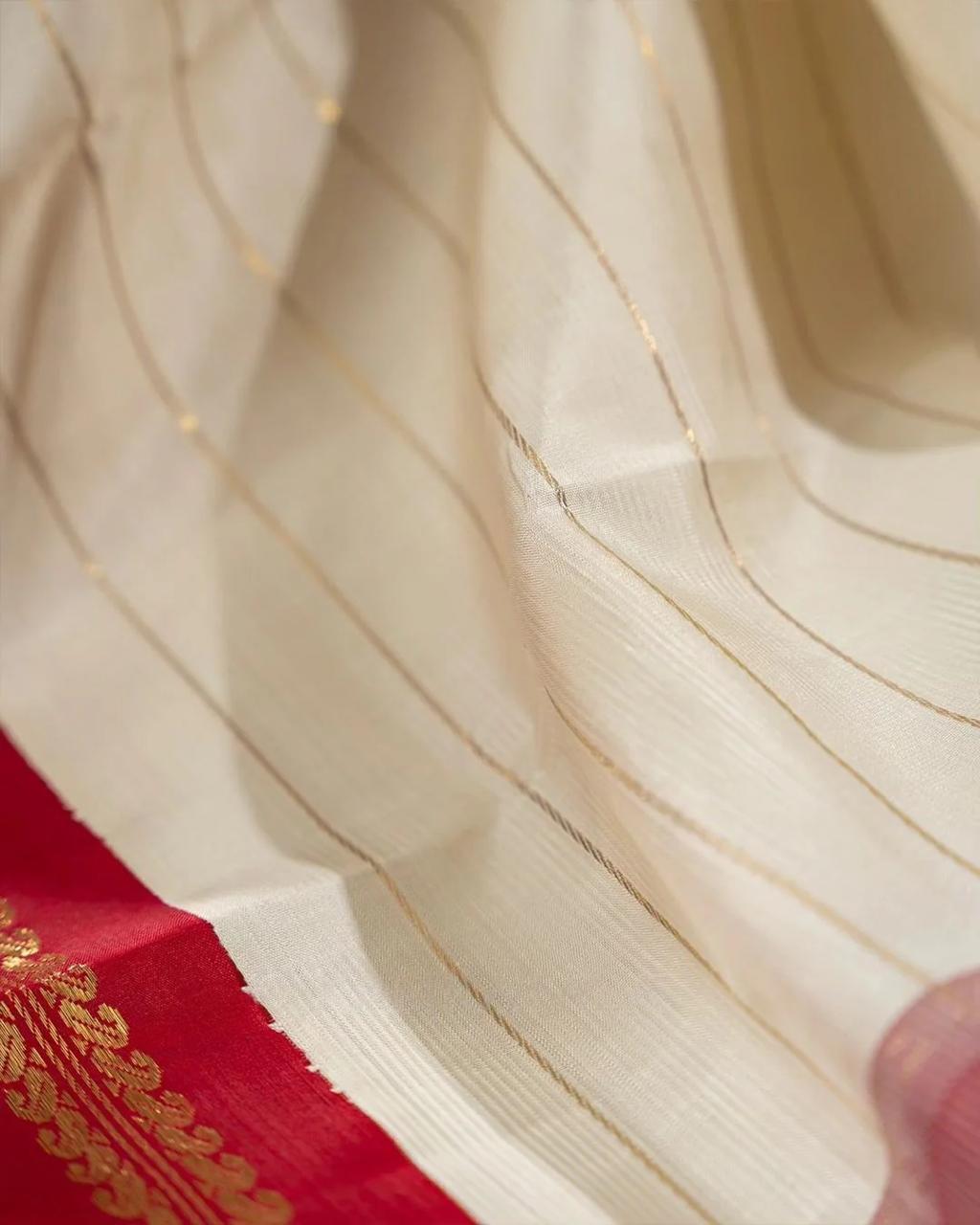 An insanely Off White Soft Silk Saree With Eloquence Blouse Piece