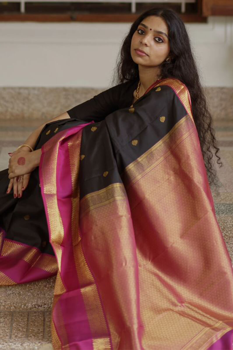 Moiety Black Soft Silk Saree With Supernal Blouse Piece