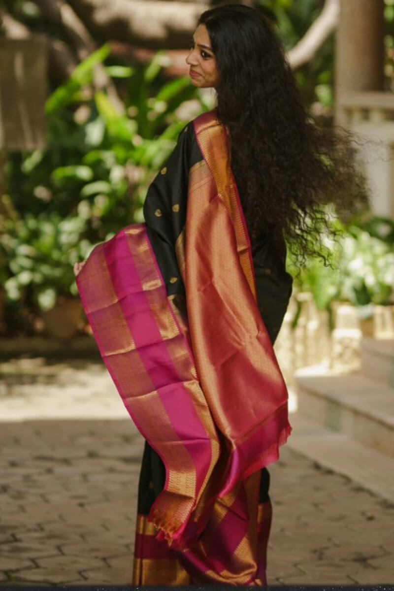 Moiety Black Soft Silk Saree With Supernal Blouse Piece