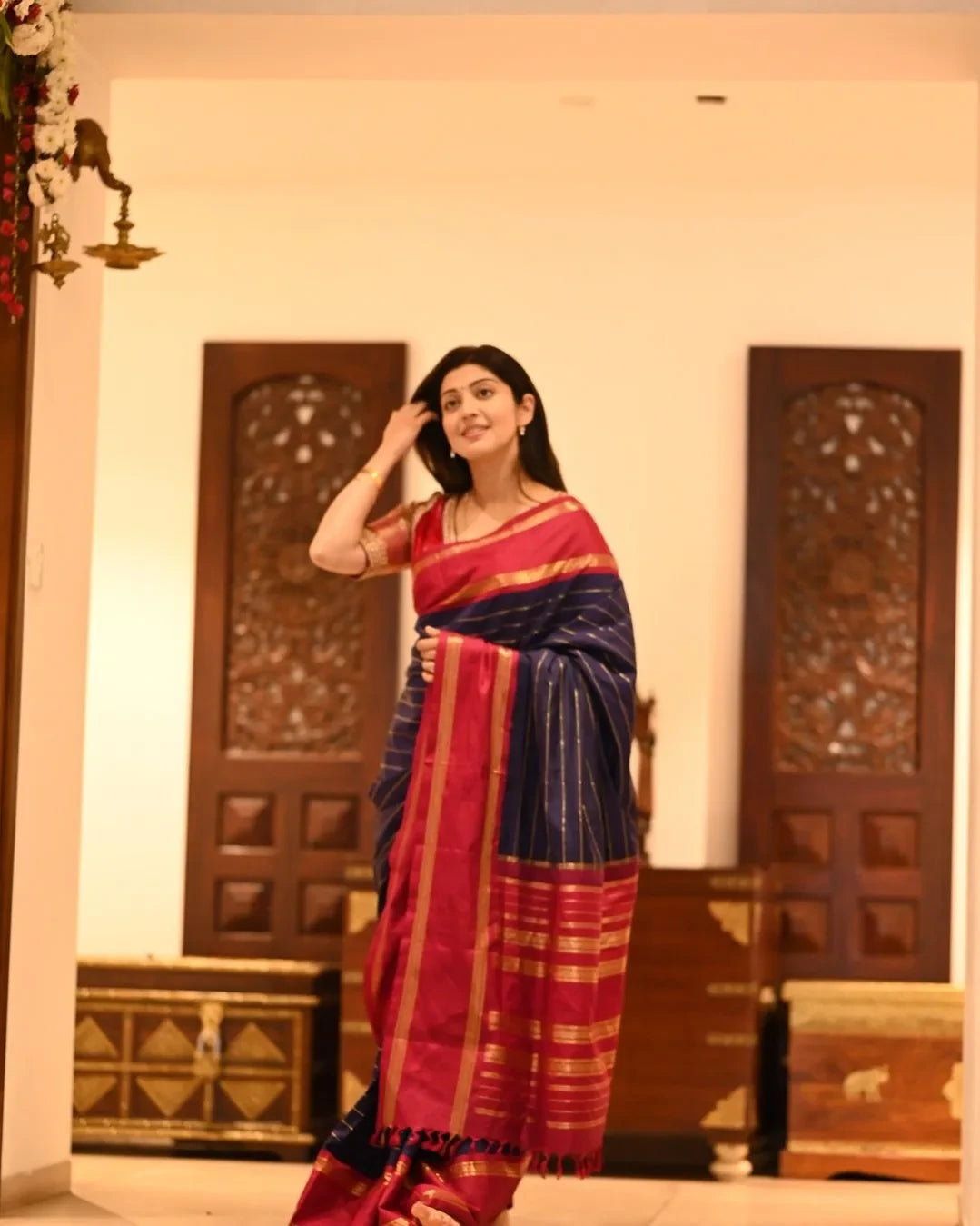 Nemesis Navy Blue Soft Silk Saree With Enticing Blouse Piece