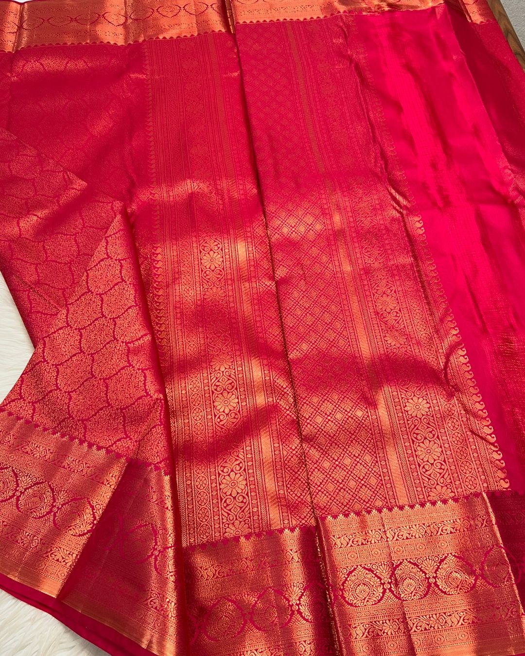 Preferable Dark Pink Soft Banarasi Silk Saree With Smart Blouse Piece