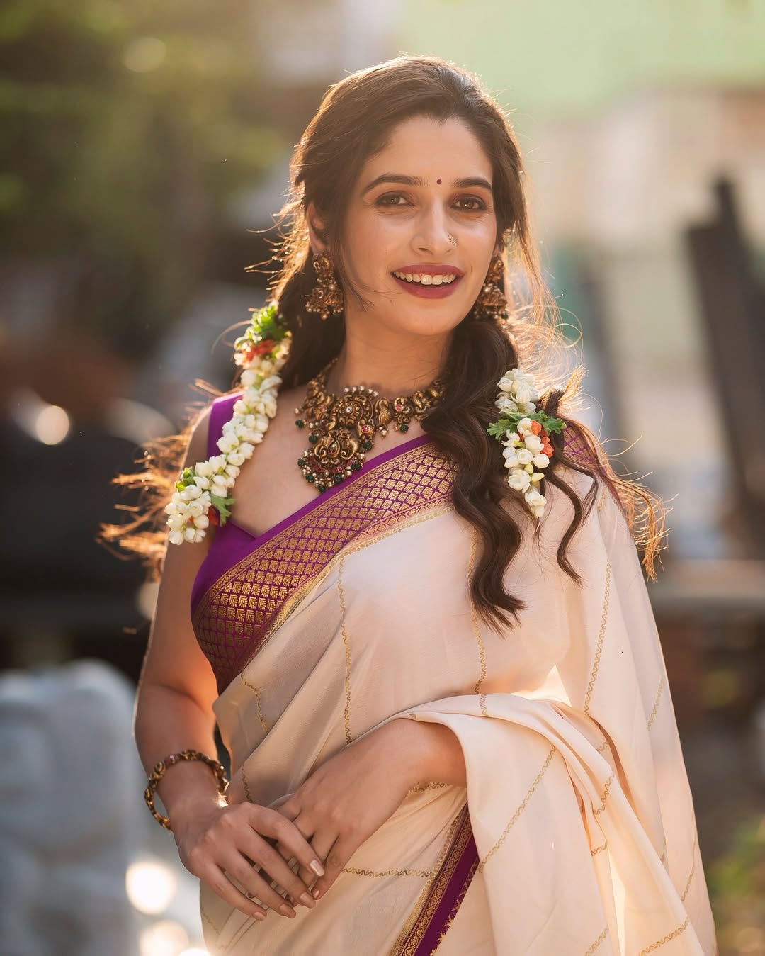 Fancifull Beige Soft Silk Saree With Demure Blouse Piece