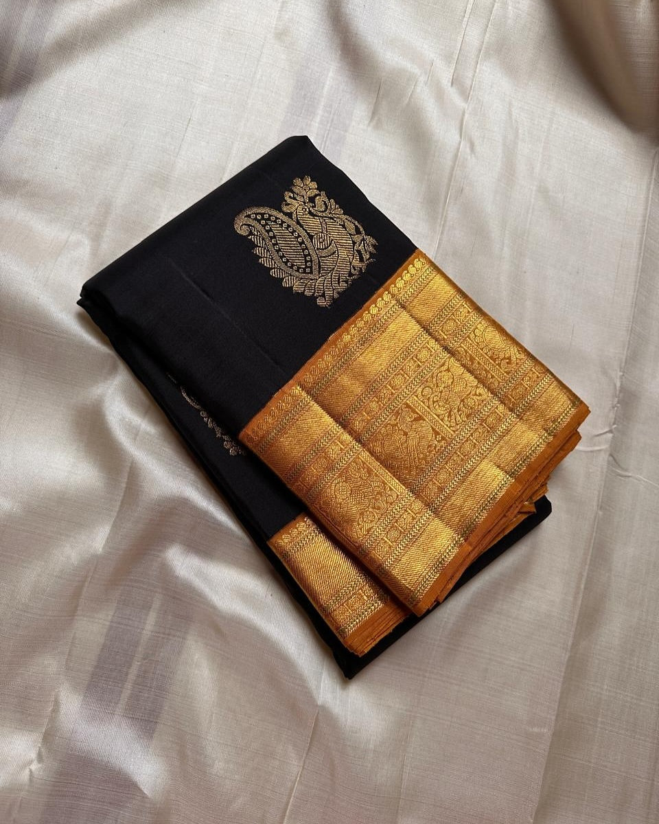 Deserving Black Soft Silk Saree With Luxuriant Blouse Piece
