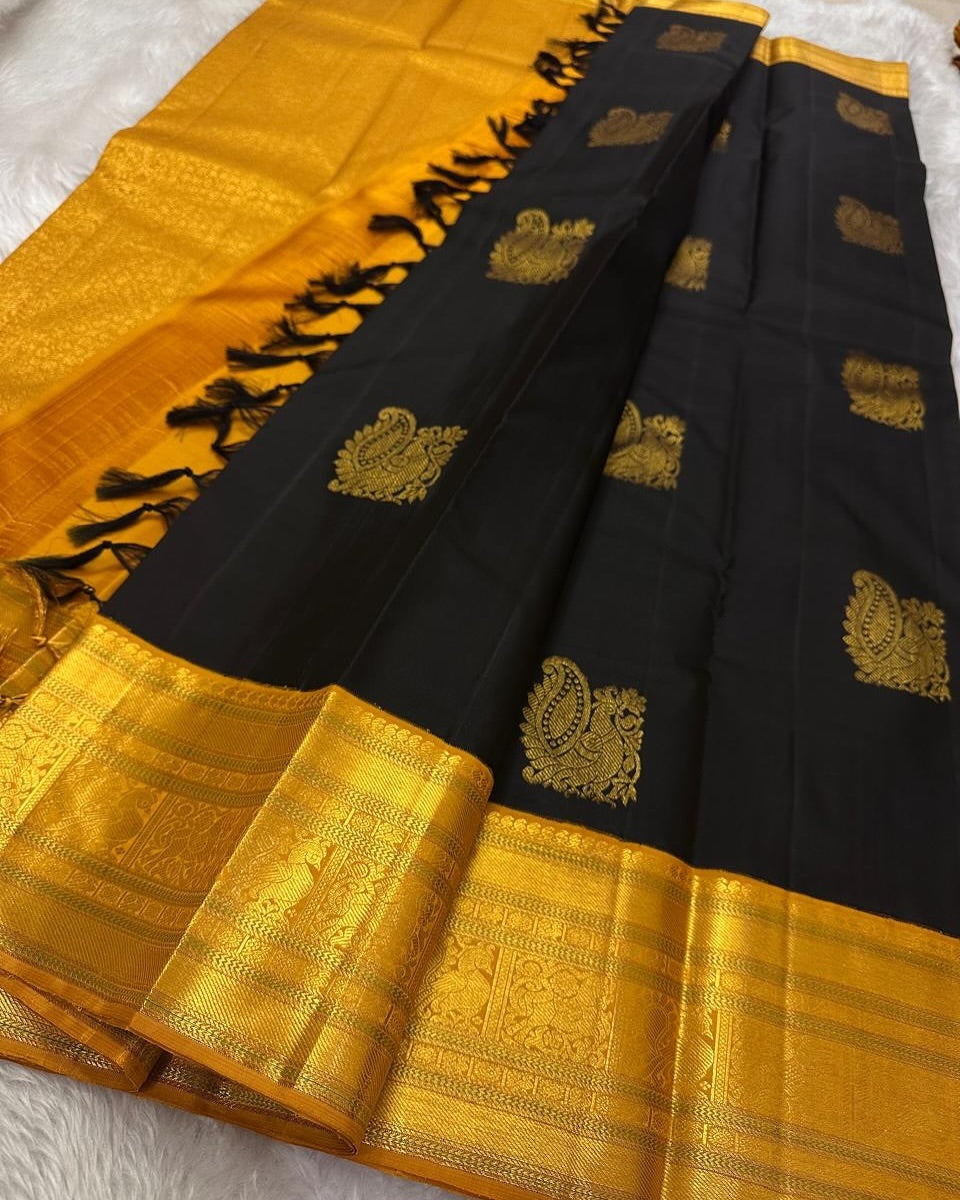 Deserving Black Soft Silk Saree With Luxuriant Blouse Piece