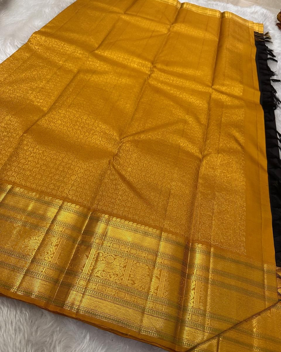 Deserving Black Soft Silk Saree With Luxuriant Blouse Piece