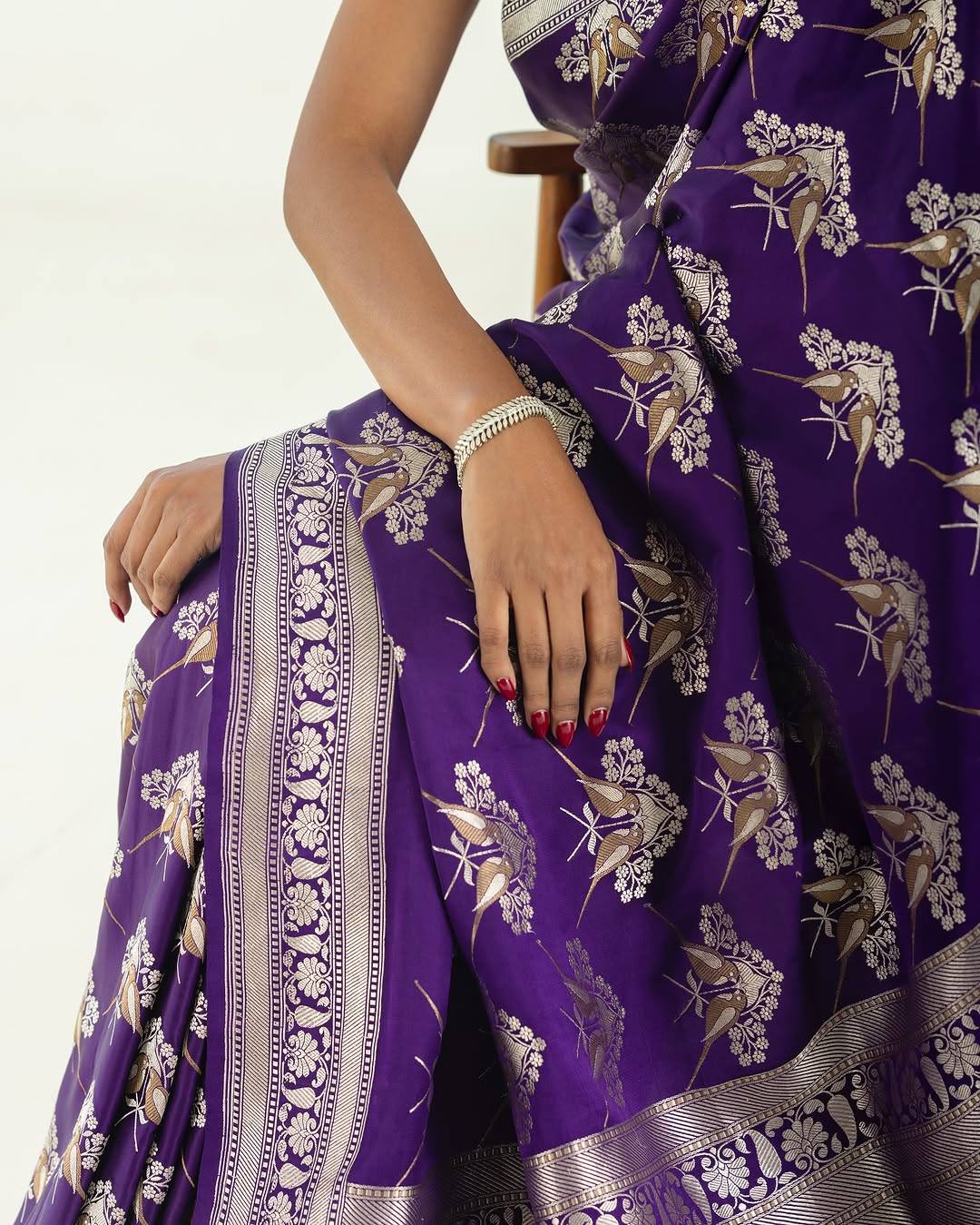 Resplendent Purple Soft Silk Saree With Ineffable Blouse Piece