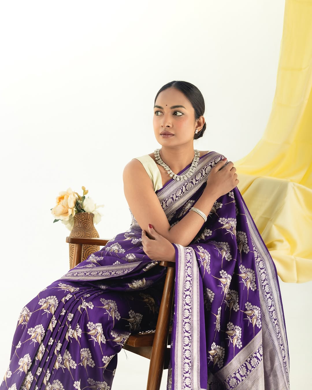 Resplendent Purple Soft Silk Saree With Ineffable Blouse Piece