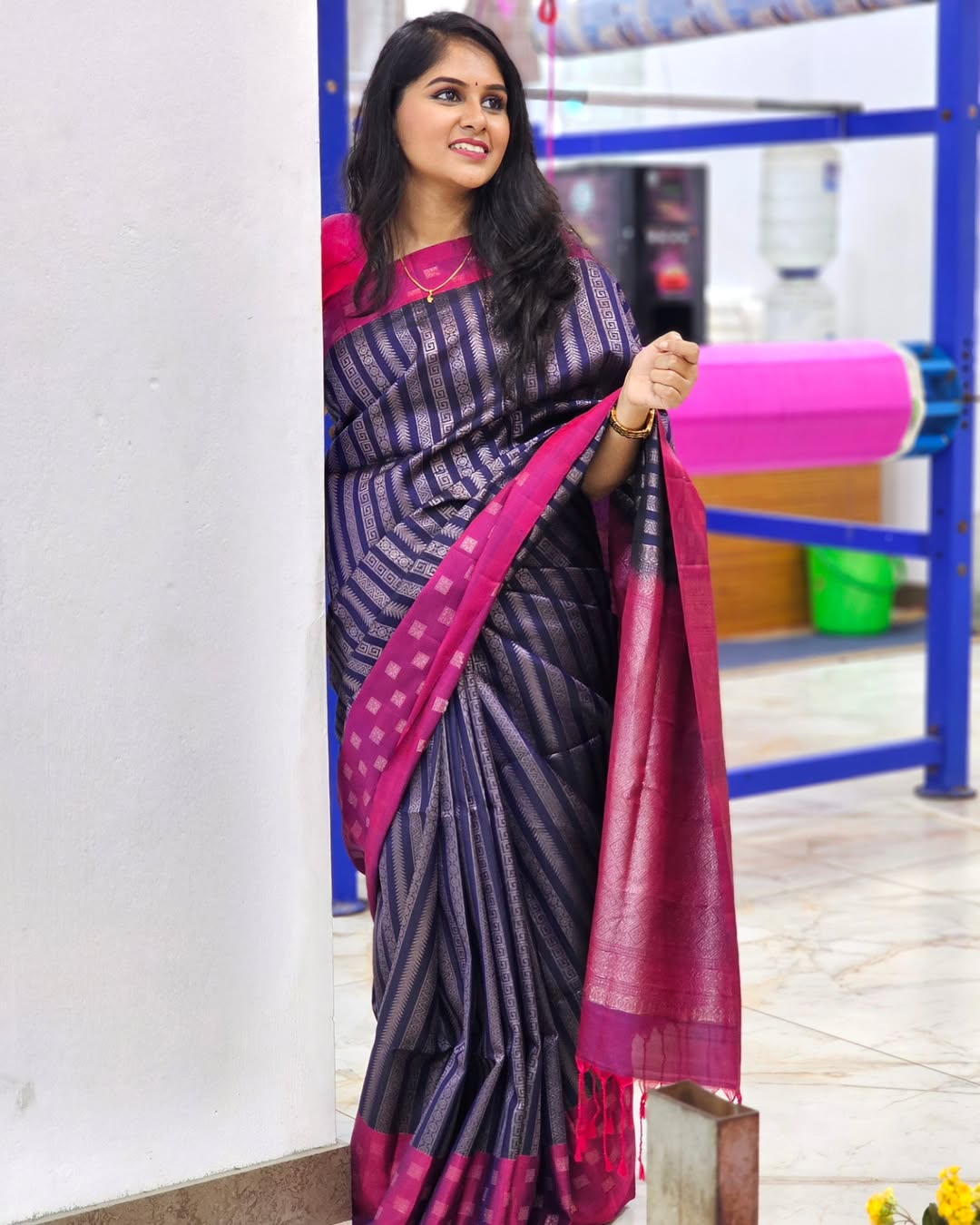 Snazzy Navy Blue Soft Silk Saree With Epiphany Blouse Piece