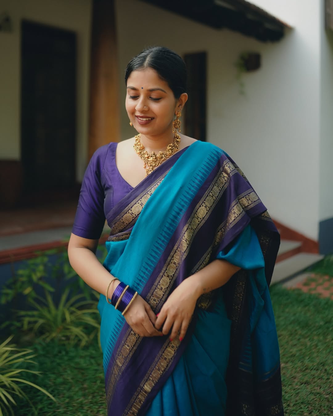 Bucolic Firozi Soft Silk Saree With Pleasant Blouse Piece