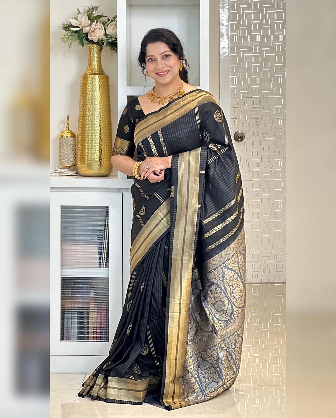 Fairytale Black Soft Silk Saree With Redolent Blouse Piece