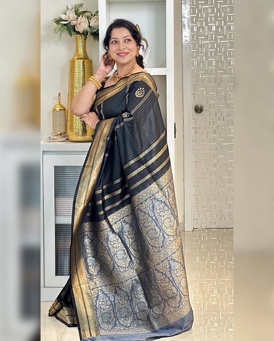 Fairytale Black Soft Silk Saree With Redolent Blouse Piece