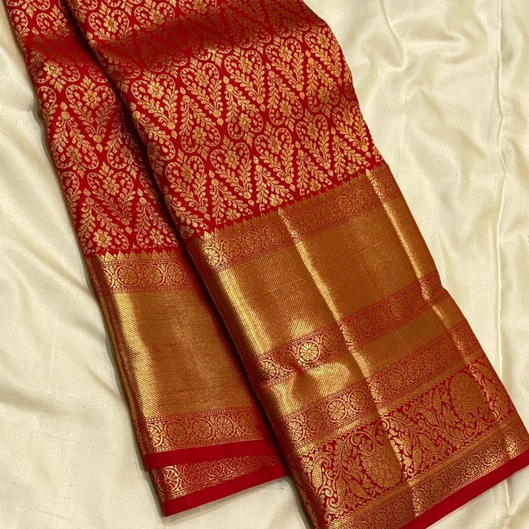 Nectarous Red Soft Banarasi Silk Saree With Proficient Blouse Piece