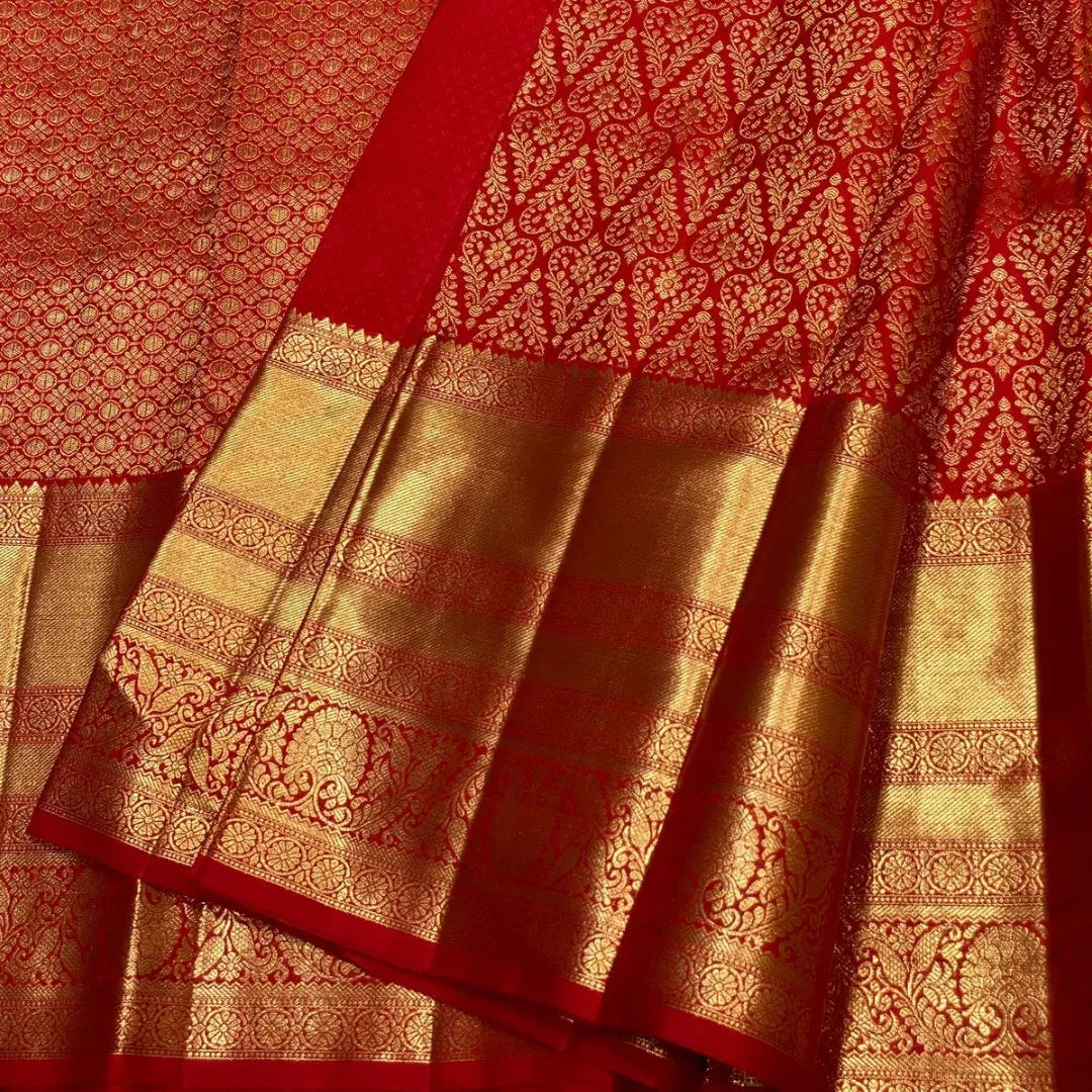 Nectarous Red Soft Banarasi Silk Saree With Proficient Blouse Piece
