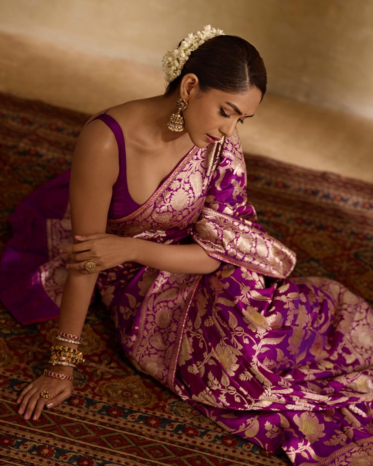 Comely Purple Soft Silk Saree With Quintessential Blouse Piece