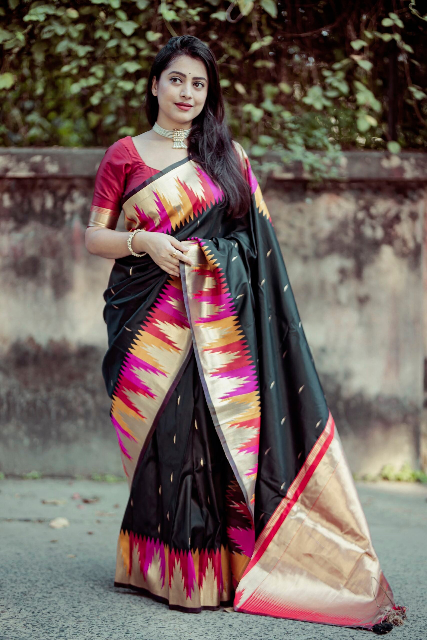 Staggering Black Soft Silk Saree With Prodigal Blouse Piece