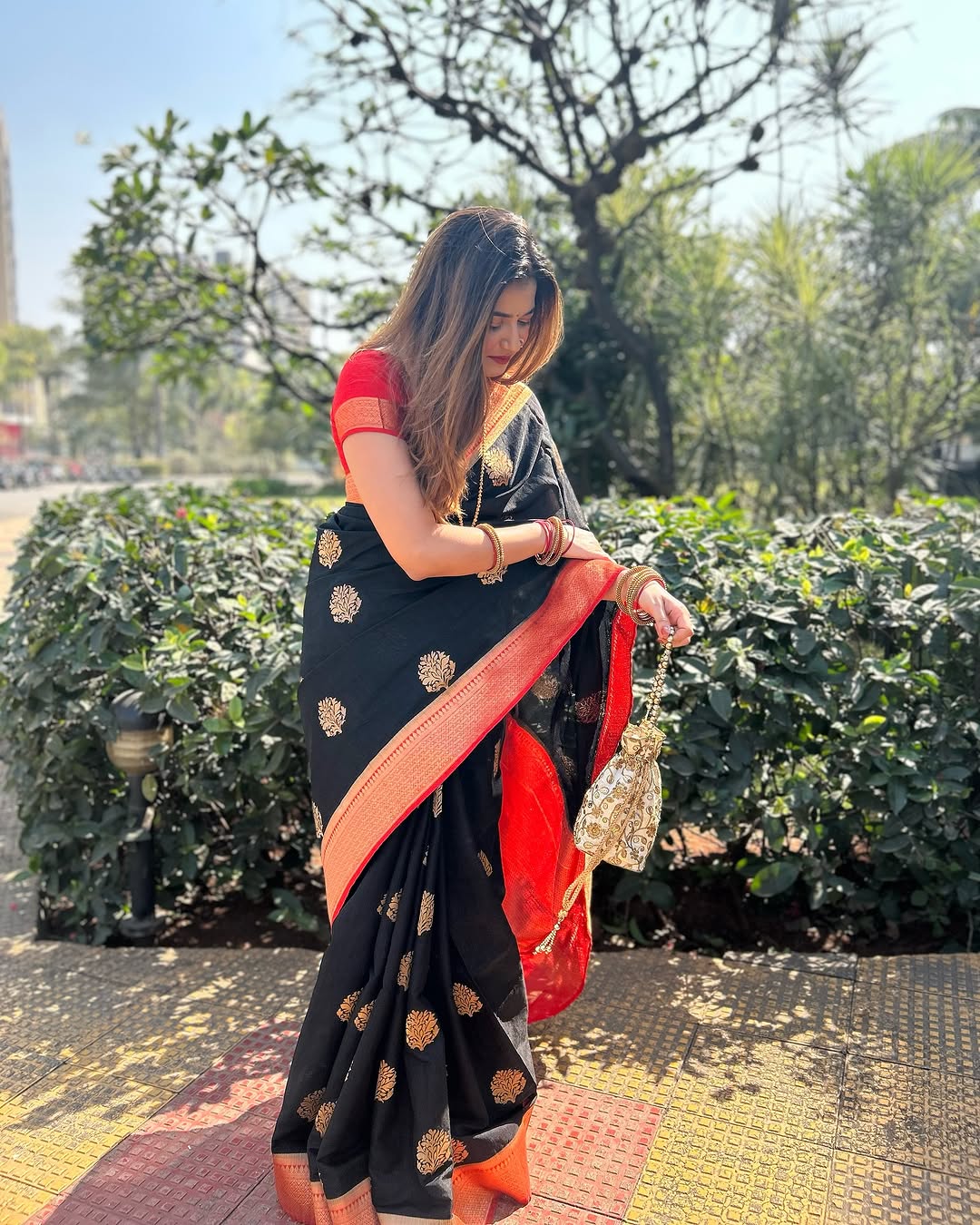 Nemesis Black Soft Banarasi Silk Saree With Most Flattering Blouse Piece