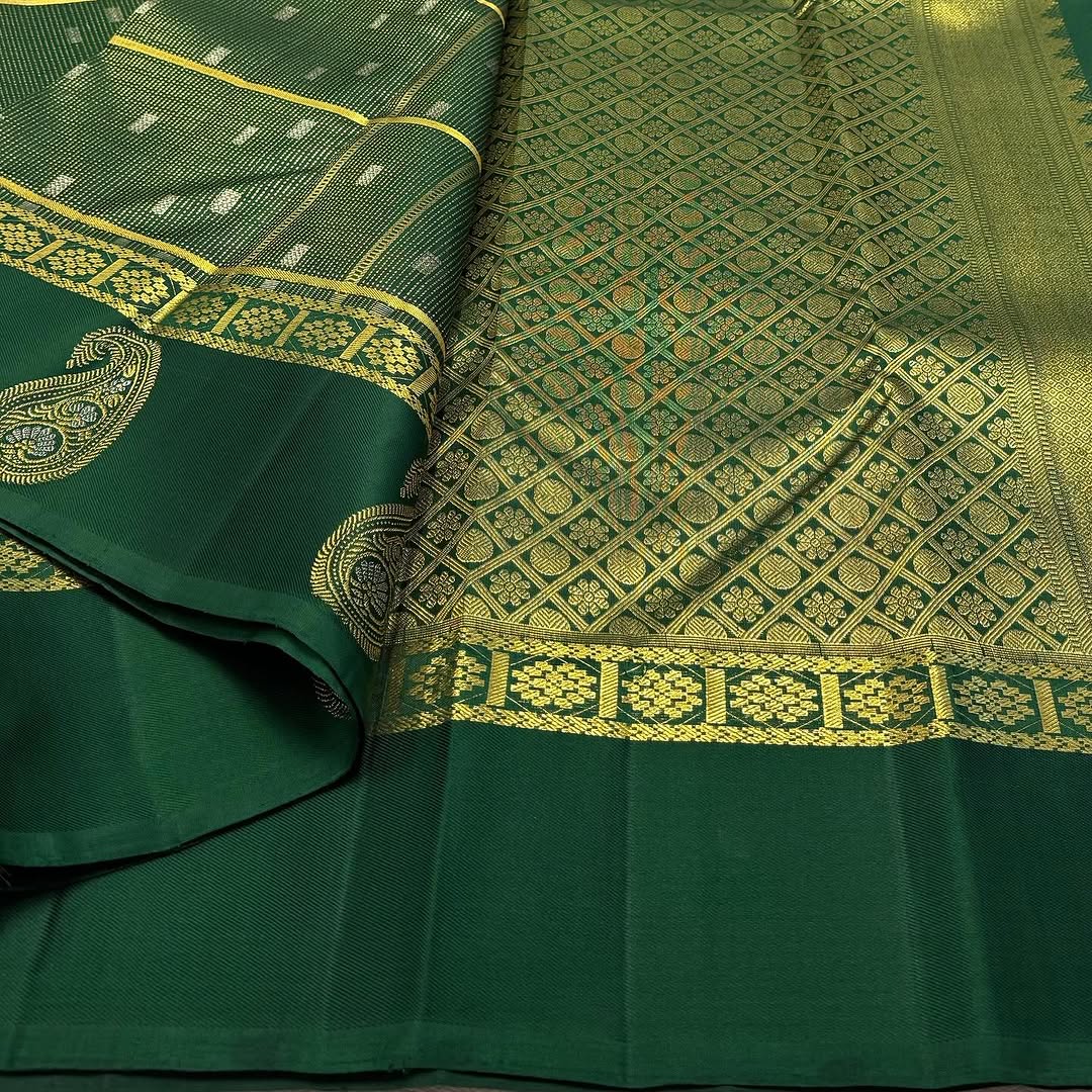 Panache Dark Green Soft Banarasi Silk Saree With Vestigial Blouse Piece