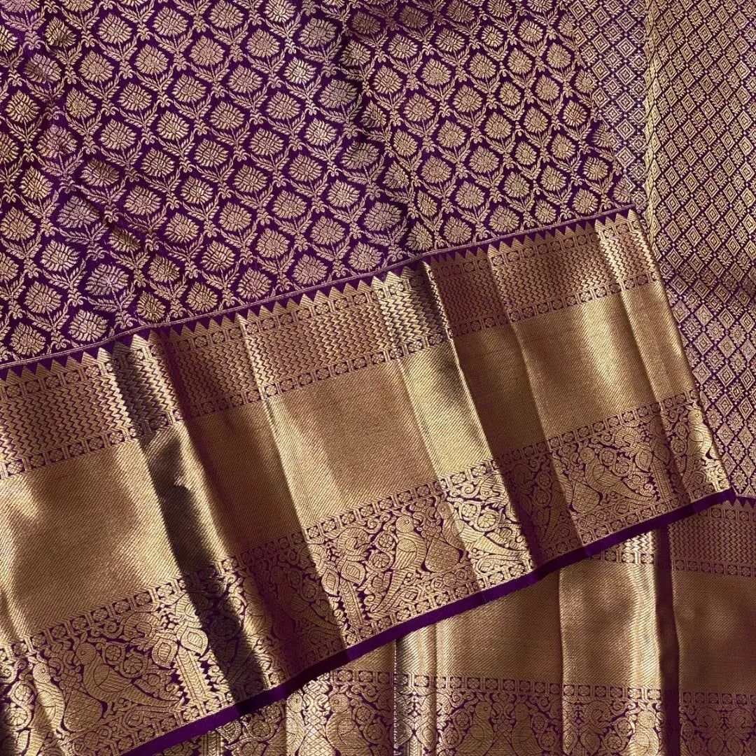 Admirable Purple Soft Banarasi Silk Saree With Quintessential Blouse Piece