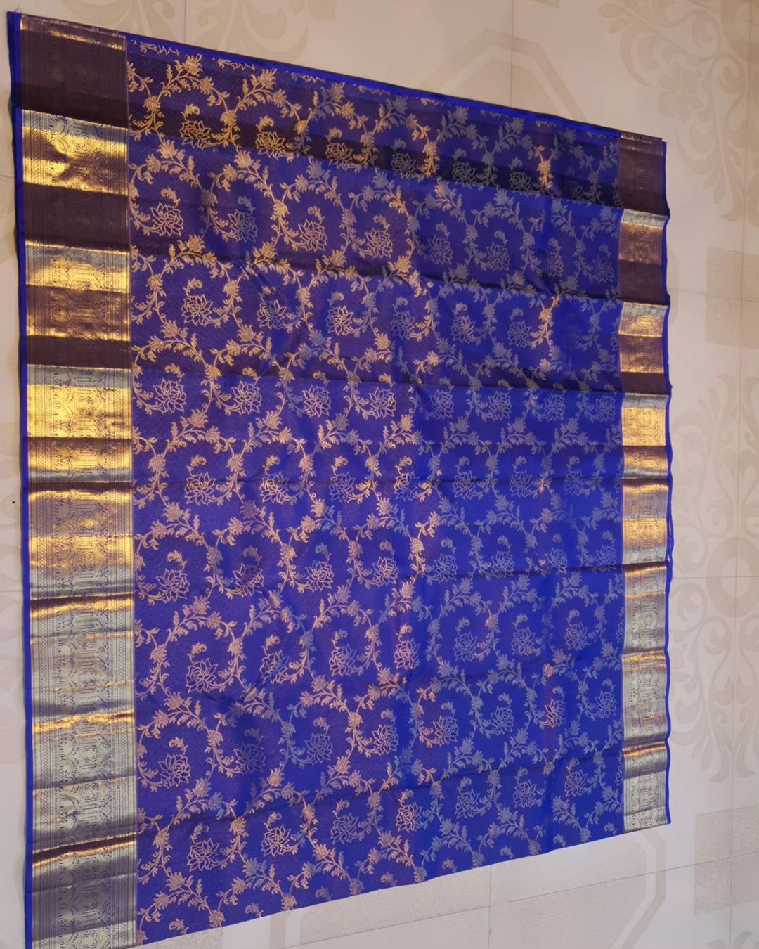 Symmetrical Royal Blue Soft Banarasi Silk Saree With Tremendous Blouse Piece