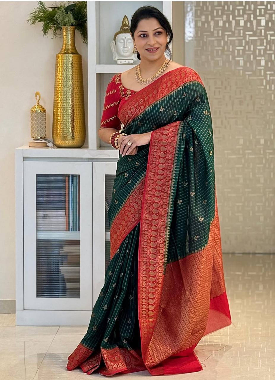 Forbearance Dark Green Soft Silk Saree With Conflate Blouse Piece
