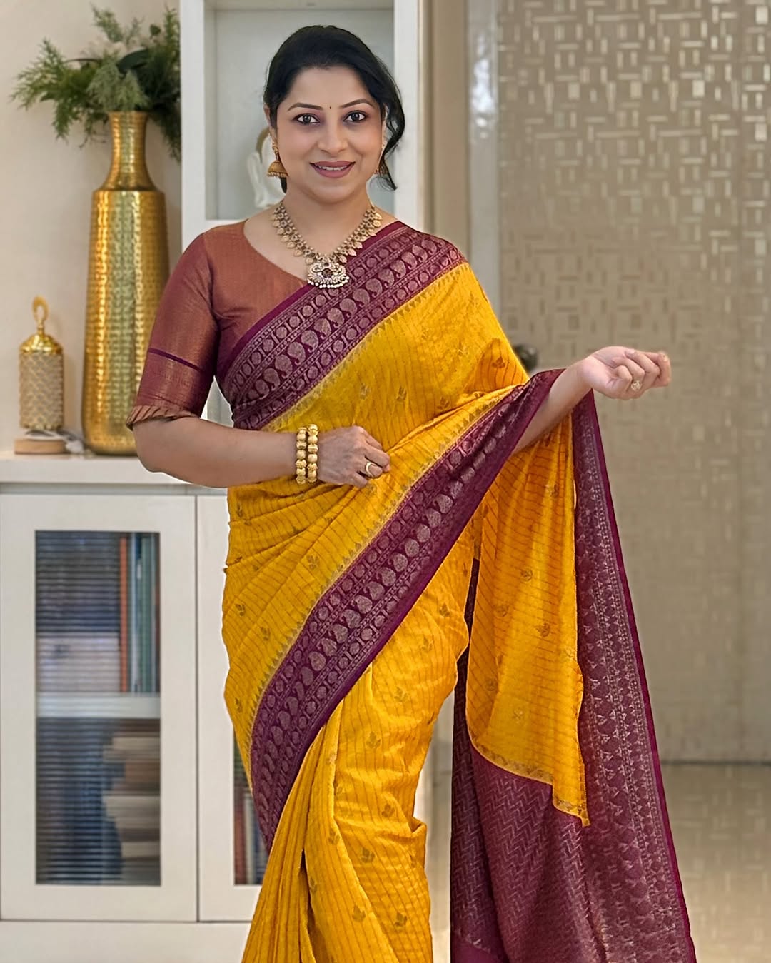 Majestic Yellow Soft Silk Saree With Tempting Blouse Piece