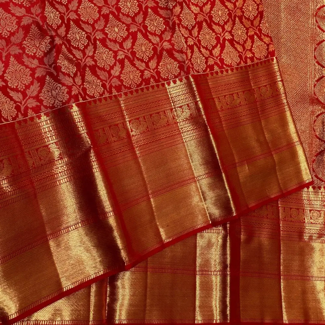 Fragrant Red Soft Banarasi Silk Saree With Enthralling Blouse Piece