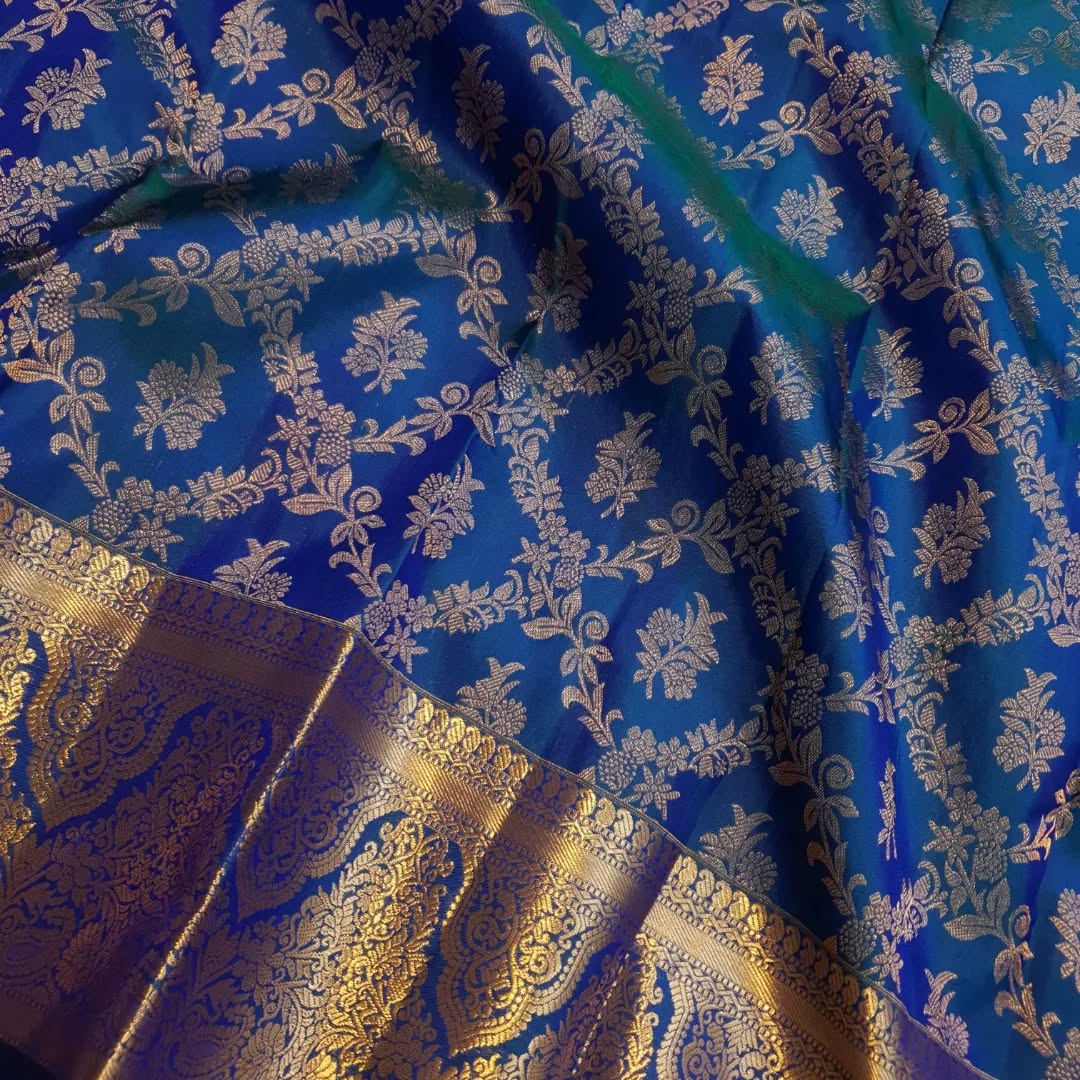 Transcendent Royal Blue Soft Banarasi Silk Saree With Pleasant Blouse Piece