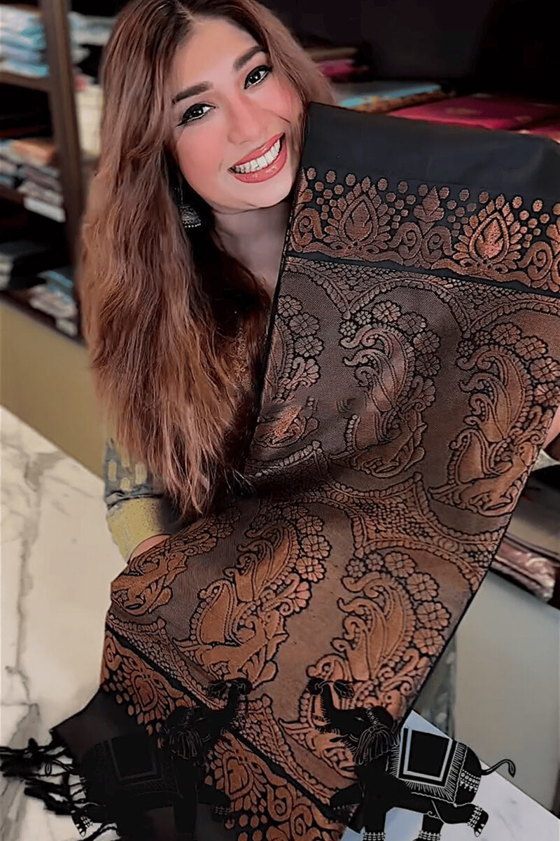 Comely Black Soft Banarasi Silk Saree With Demure Blouse Piece