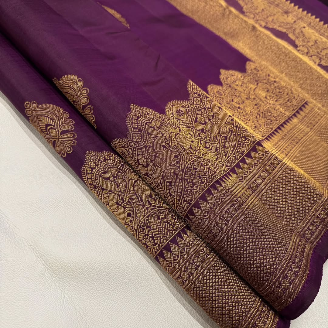Pleasurable Purple Soft Banarasi Silk Saree With Lissome Blouse Piece