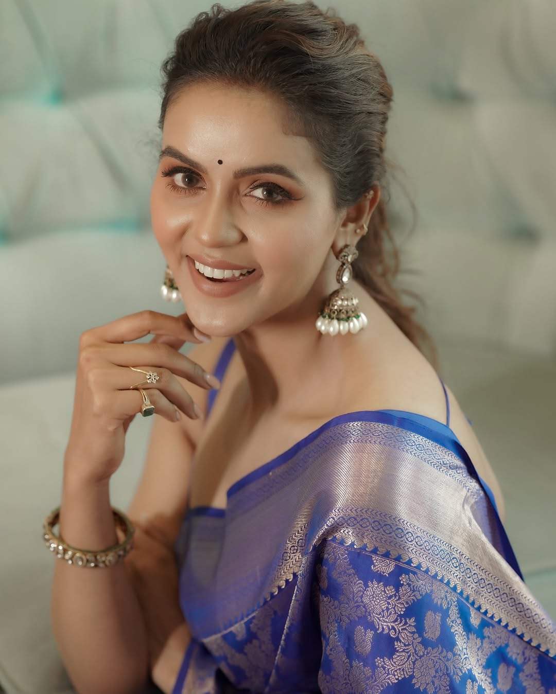 Effervescent Royal Blue Soft Banarasi Silk Saree With Palimpsest Blouse Piece