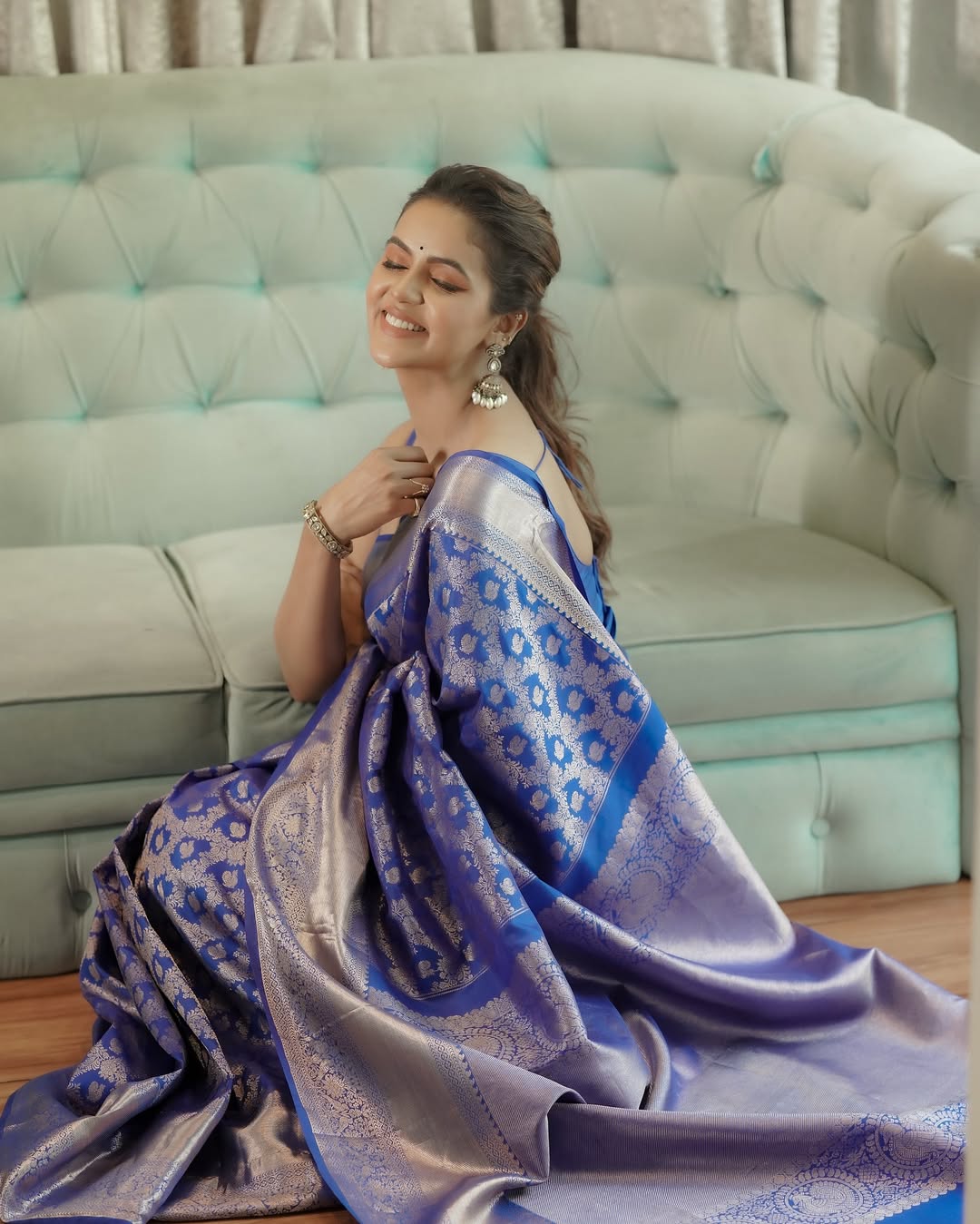 Effervescent Royal Blue Soft Banarasi Silk Saree With Palimpsest Blouse Piece