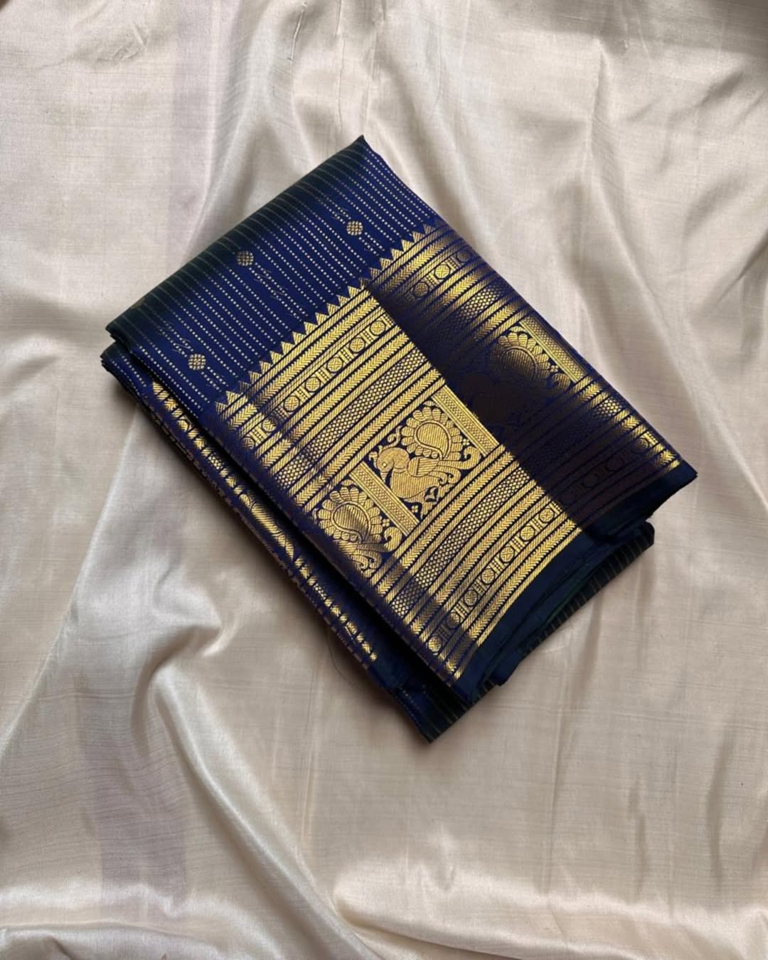 Tempting Navy Blue Soft Banarasi Silk Saree With Enigmatic Blouse Piece