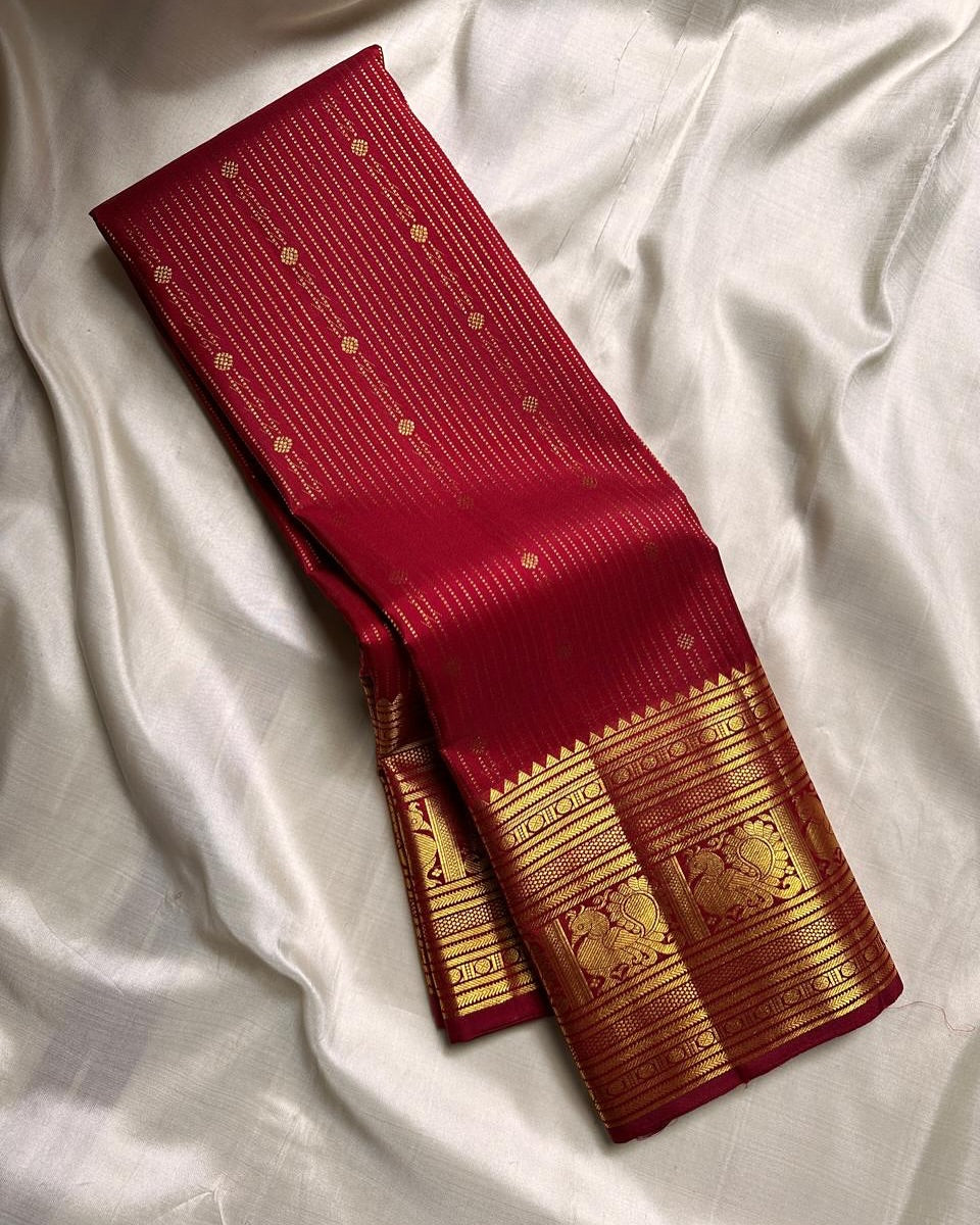 Tantalizing Red Soft Banarasi Silk Saree With Eye-catching Blouse Piece