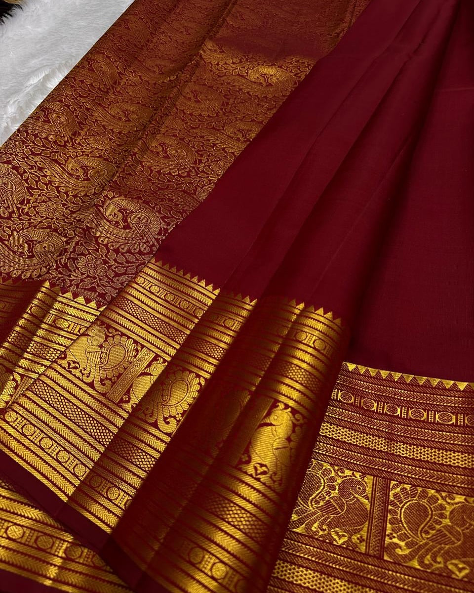 Tantalizing Red Soft Banarasi Silk Saree With Eye-catching Blouse Piece