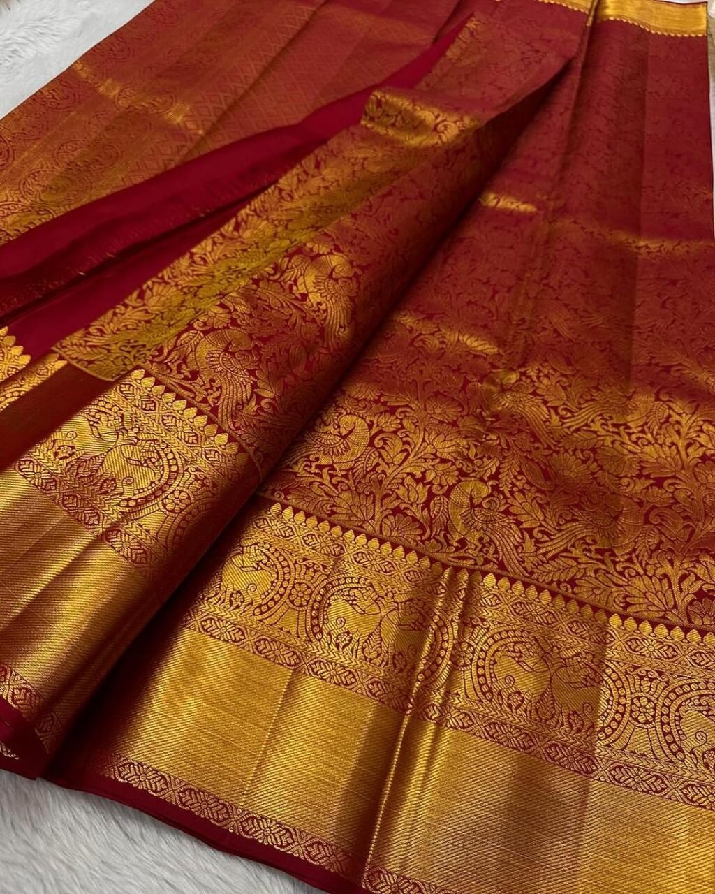Phenomenal Red Soft Banarasi Silk Saree With Magnificat Blouse Piece
