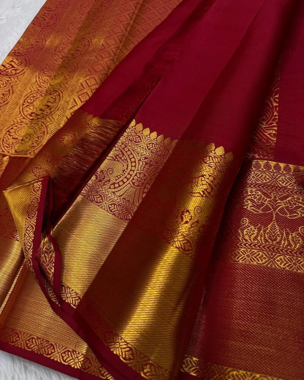 Phenomenal Red Soft Banarasi Silk Saree With Magnificat Blouse Piece